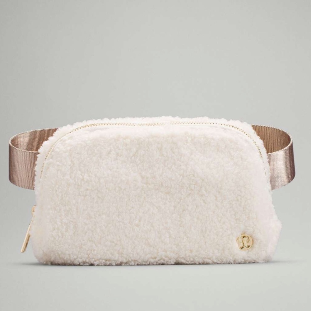 Lululemon Everywhere Fleece Belt Bag